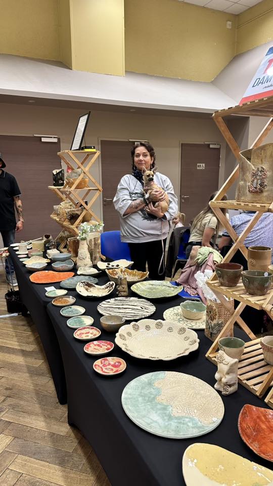 Stand de poterie et céramique au FAC
